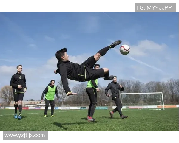 大头小人化身绿茵英雄演绎足球巨星独特风采