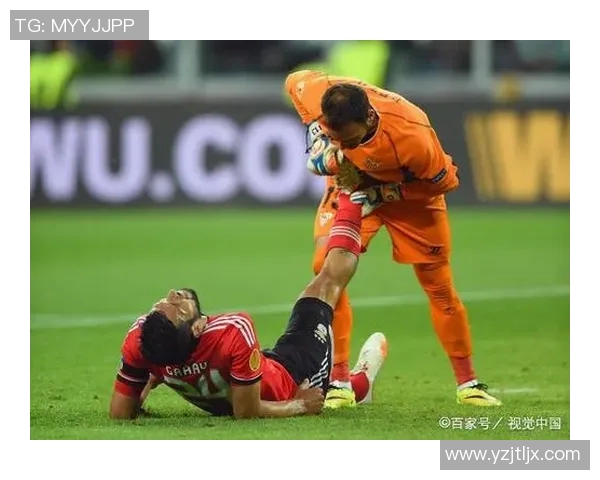 足球场上的十大恶名球员揭示他们的脏技与争议瞬间